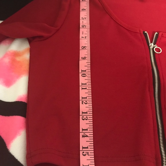 ❤️SEXY RED CROPPED TOP WITH SILVER ZIPPER❤️ - Picture 5 of 6